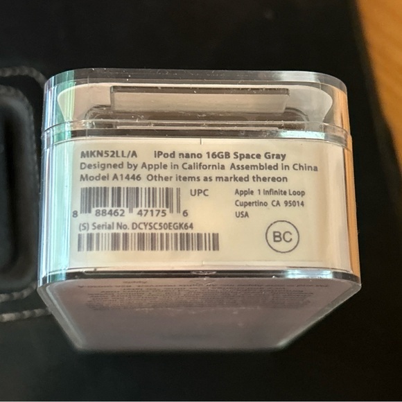 Apple iPod Nano NIB - Picture 3 of 5